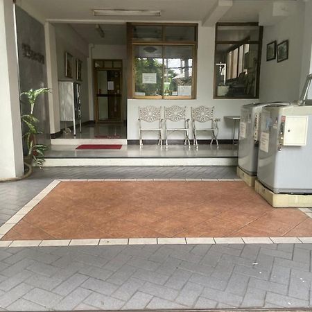 Appartamento Viriyapon Bangkok Esterno foto