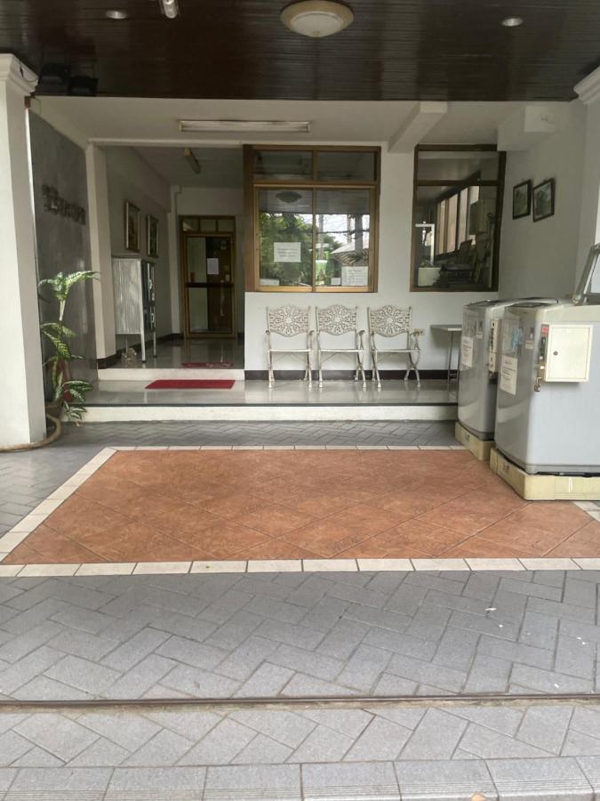 Appartamento Viriyapon Bangkok Esterno foto