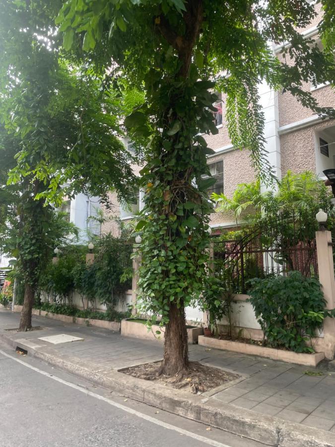 Appartamento Viriyapon Bangkok Esterno foto