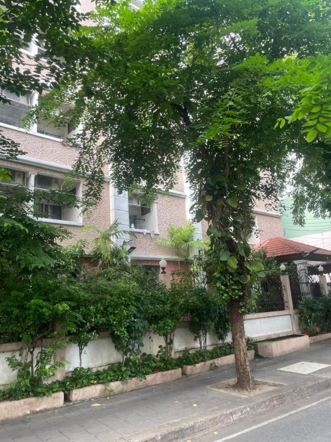 Appartamento Viriyapon Bangkok Esterno foto